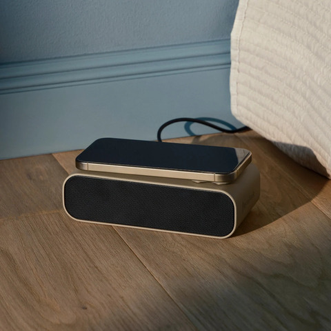 KREAFUNK Wakie Vækkeur med Trådløs oplader - rPet - Beige